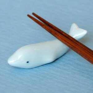 Mino ware: Dolphin chopsticks rest