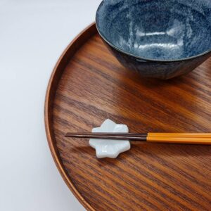 Mino ware: Momiji chopsticks rest white