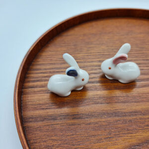 Mino ware: Rabbit chopsticks rest