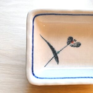 Mino ware plate: Nunome kobana