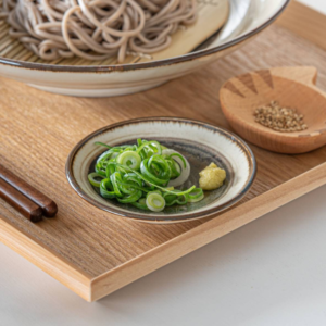 Liten tallerken/fat: Kijitora