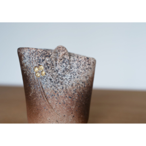 Shigaraki mini vase: Sunahada