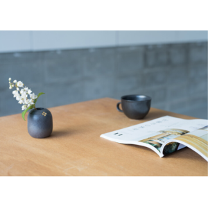 Shigaraki mini vase: Kobana